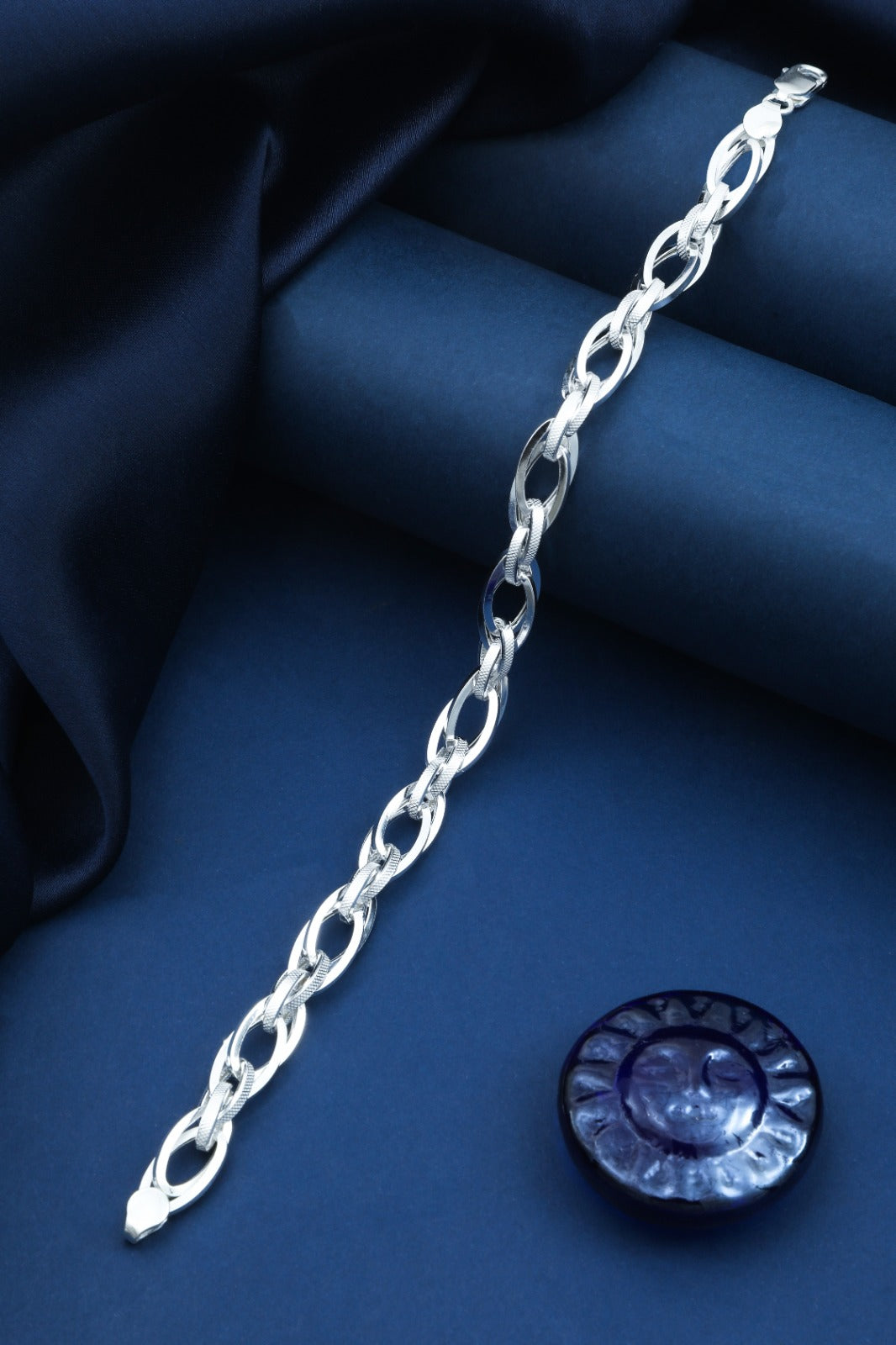 Elongated Infinity-Link Bracelet