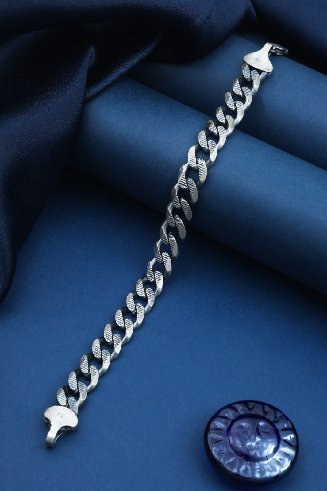 Ridged Broad Curb Bracelet