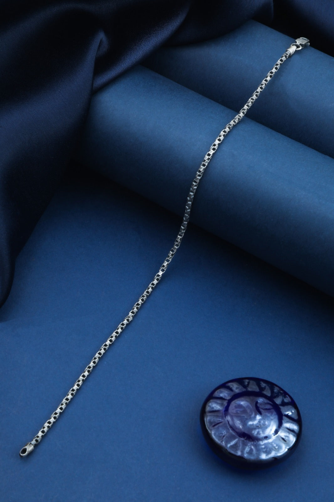 Fine Faceted Box Bracelet