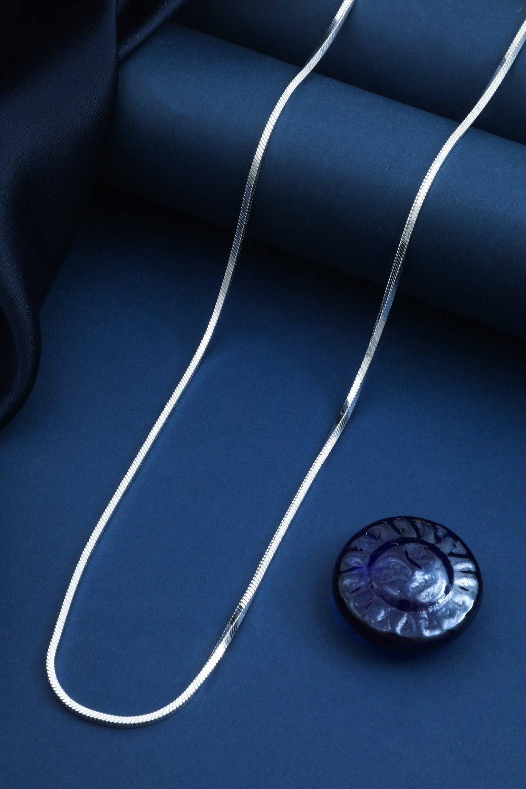 Narrow Serpentine Silver Chain