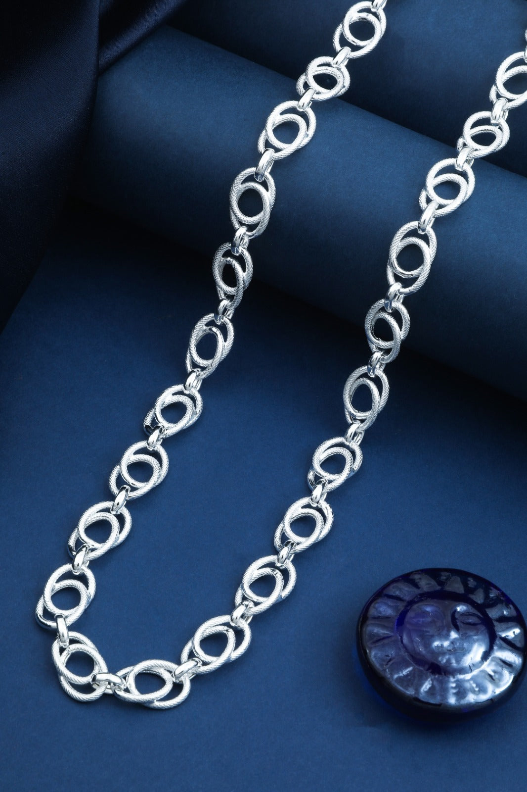 Sculpted Double-Ring Statement Chain