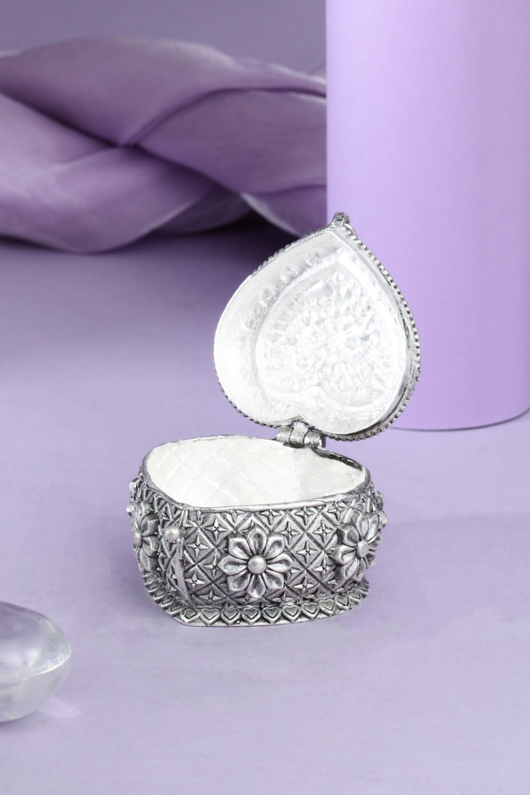 Heart-Shaped Antique Silver Finish Trinket Box